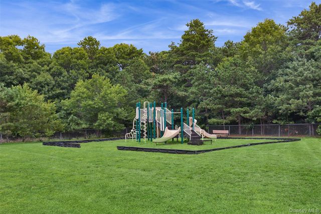 91 Circle Drive W, Patchogue, NY 11772