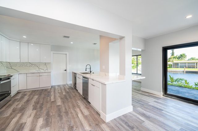 2856 NW 10th Avenue, Wilton Manors, FL 33311