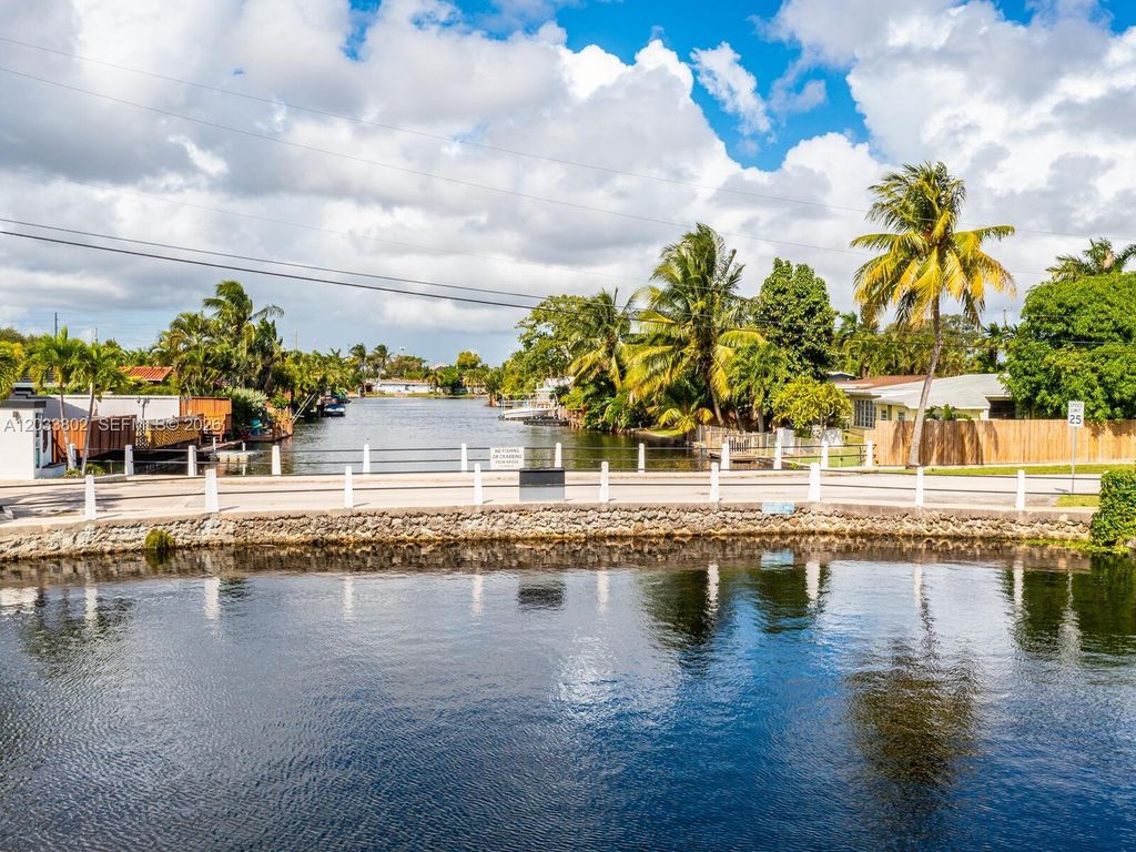 2856 NW 10th Avenue, Wilton Manors, FL 33311