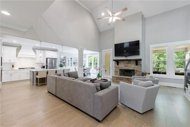 130 Lapis Lake Point, Fayetteville, GA 30215