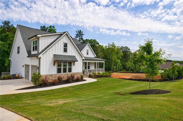 130 Lapis Lake Point, Fayetteville, GA 30215