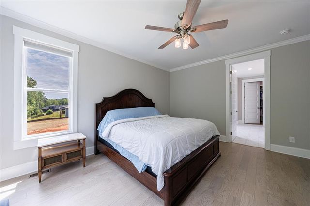 130 Lapis Lake Point, Fayetteville, GA 30215