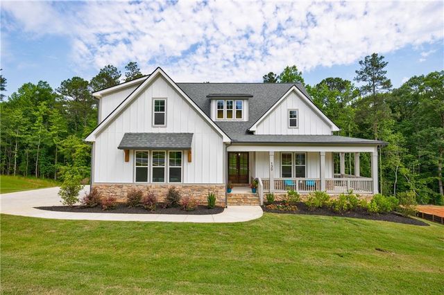 130 Lapis Lake Point, Fayetteville, GA 30215
