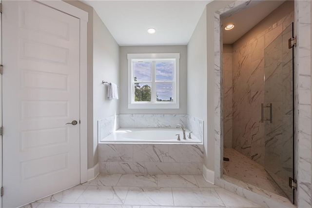 130 Lapis Lake Point, Fayetteville, GA 30215