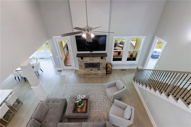 130 Lapis Lake Point, Fayetteville, GA 30215