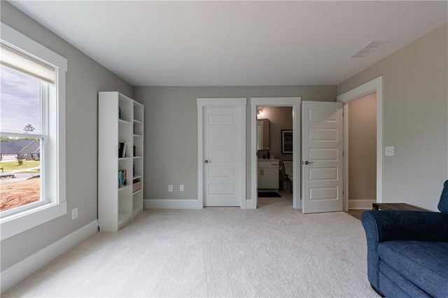 130 Lapis Lake Point, Fayetteville, GA 30215