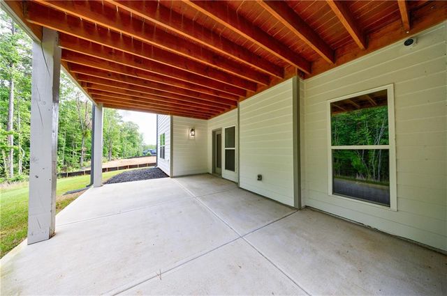 130 Lapis Lake Point, Fayetteville, GA 30215