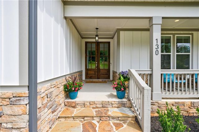 130 Lapis Lake Point, Fayetteville, GA 30215