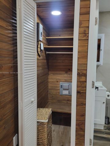 2137 NW 97th St 2137, Miami, FL 33147