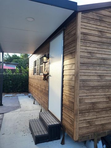 2137 NW 97th St 2137, Miami, FL 33147