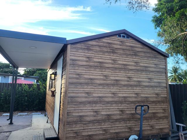 2137 NW 97th St 2137, Miami, FL 33147