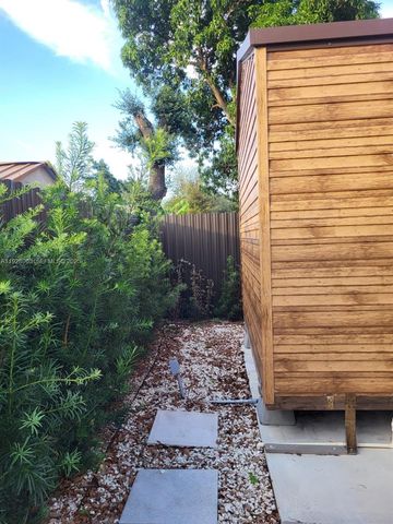 2137 NW 97th St 2137, Miami, FL 33147