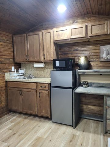 2137 NW 97th St 2137, Miami, FL 33147