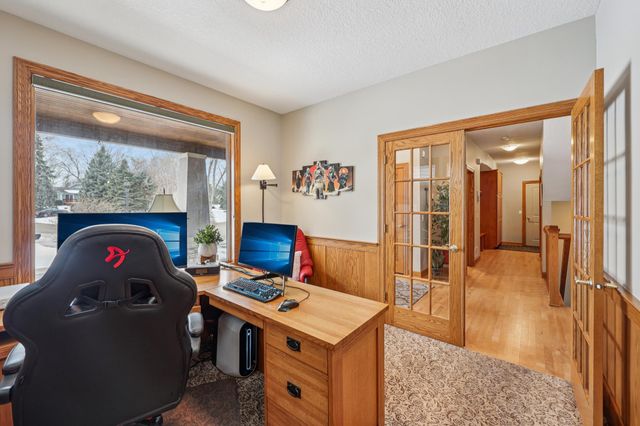 3110 Nathan Lane N, Plymouth, MN 55441