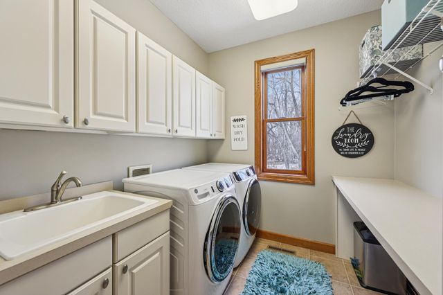 3110 Nathan Lane N, Plymouth, MN 55441