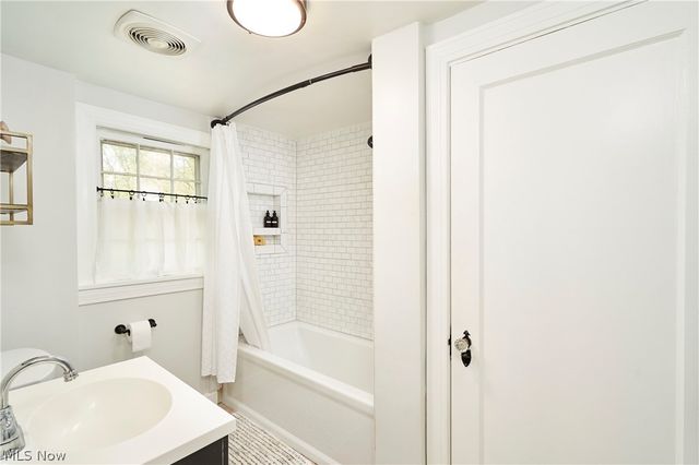 3368 Wadsworth Road, Norton, OH 44203