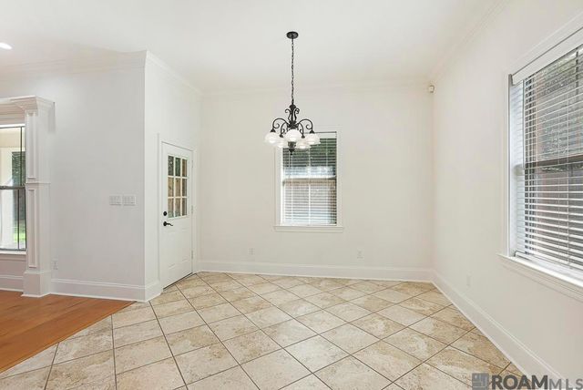 35261 Beverly Hills Dr, Prairieville, LA 70769