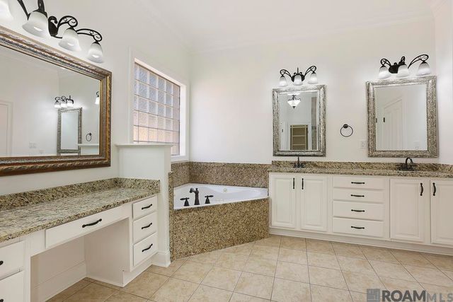 35261 Beverly Hills Dr, Prairieville, LA 70769