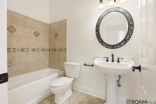 35261 Beverly Hills Dr, Prairieville, LA 70769
