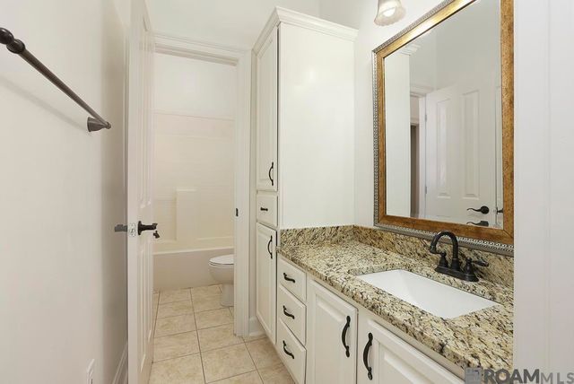 35261 Beverly Hills Dr, Prairieville, LA 70769