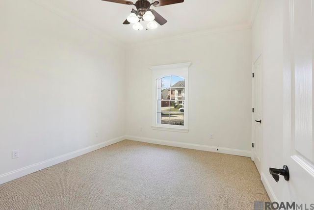 35261 Beverly Hills Dr, Prairieville, LA 70769