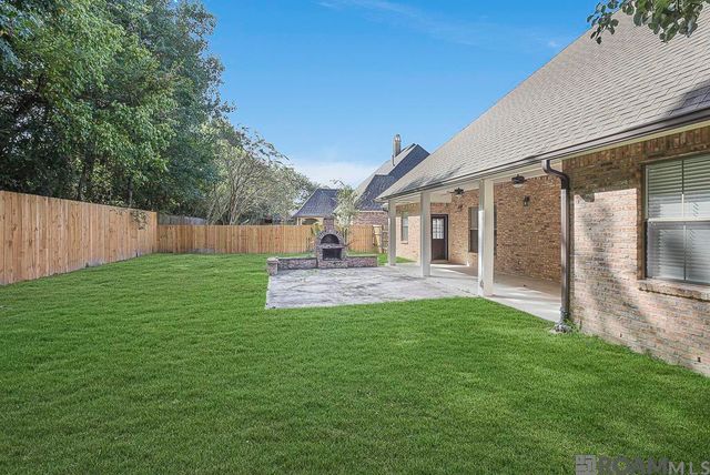 35261 Beverly Hills Dr, Prairieville, LA 70769