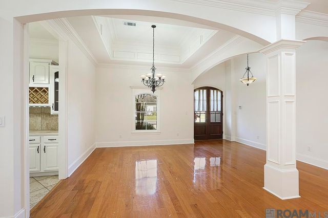 35261 Beverly Hills Dr, Prairieville, LA 70769