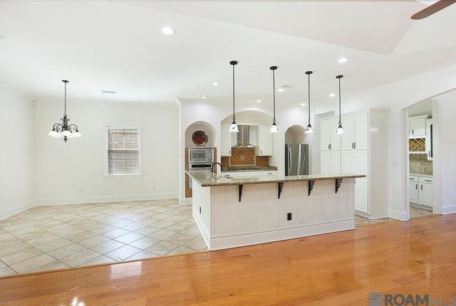 35261 Beverly Hills Dr, Prairieville, LA 70769