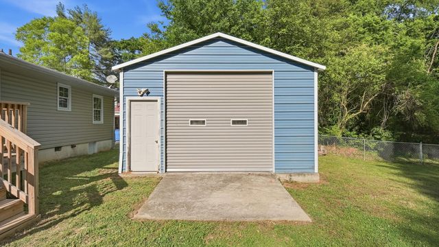 1320 Gadd Road, Hixson, TN 37343