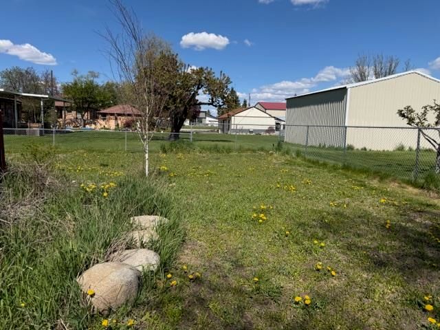 224 N Locust Rd, Spokane Valley, WA 99206