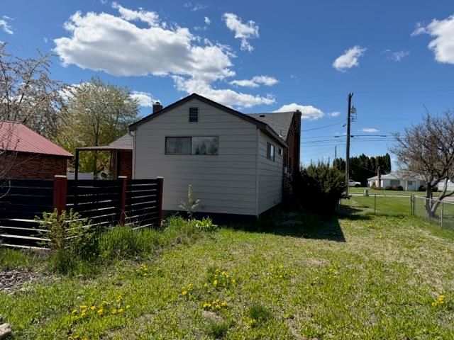 224 N Locust Rd, Spokane Valley, WA 99206