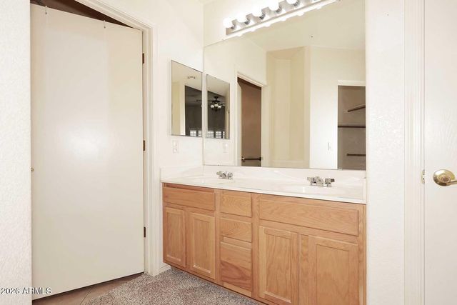 8013 W ZOE ELLA Way, Peoria, AZ 85382