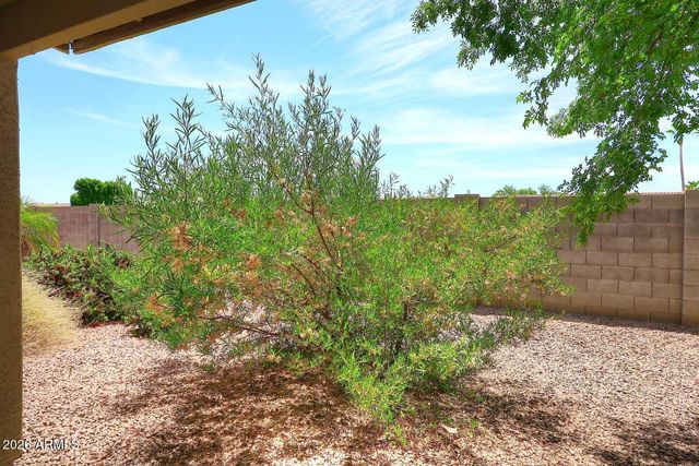 8013 W ZOE ELLA Way, Peoria, AZ 85382