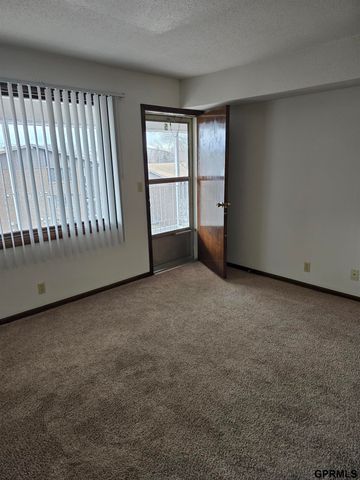 3255 S 12 Street, Lincoln, NE 68502