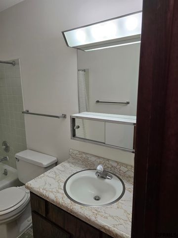 3255 S 12 Street, Lincoln, NE 68502