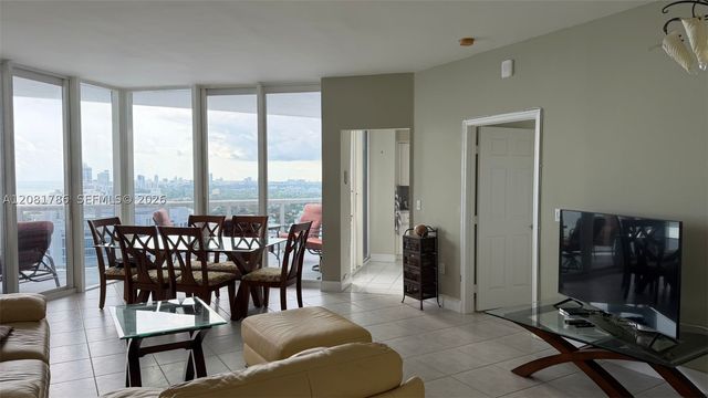 6301 Collins Ave LPH4, Miami Beach, FL 33141