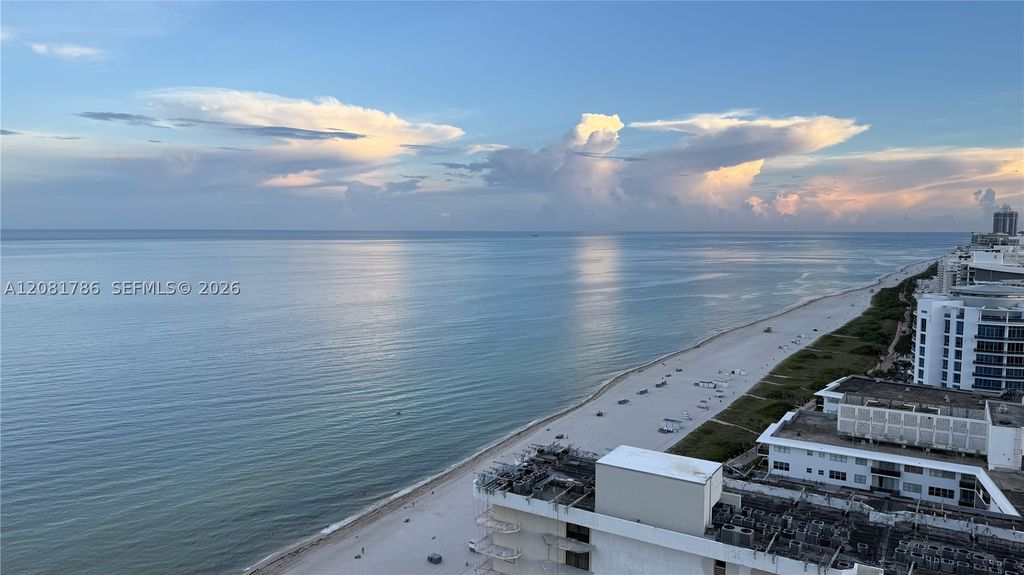 Image 1 of property listing at 6301 Collins Ave LPH4, Miami Beach, FL 33141