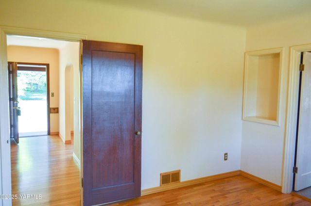 W 3506 Chestnut Ave, Yakima, WA 98902