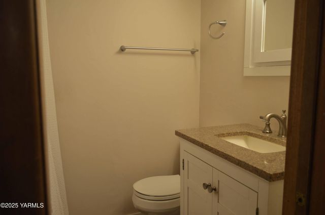 W 3506 Chestnut Ave, Yakima, WA 98902