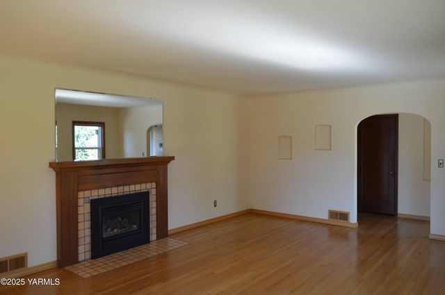 W 3506 Chestnut Ave, Yakima, WA 98902