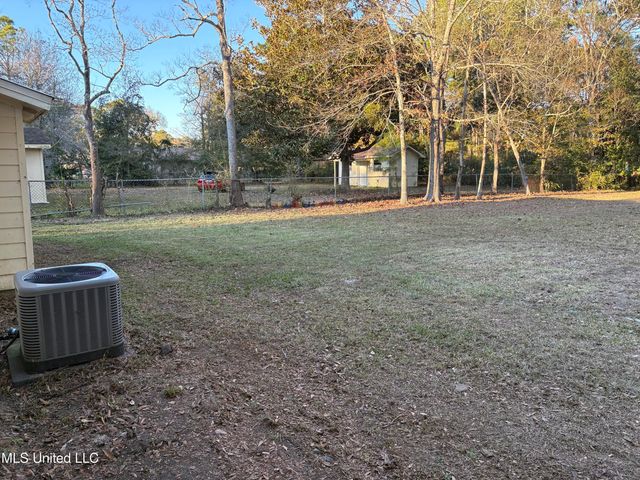 2412 Oxford Drive, Gautier, MS 39553