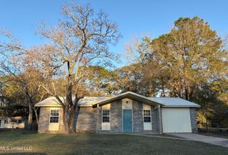 2412 Oxford Drive, Gautier, MS 39553