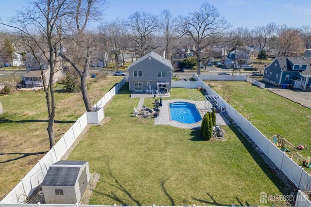 1718 W 4th Street W, Piscataway, NJ 08854