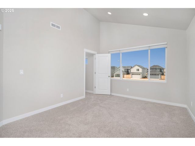 2795 S Heather St Lot 852, Cornelius, OR 97113