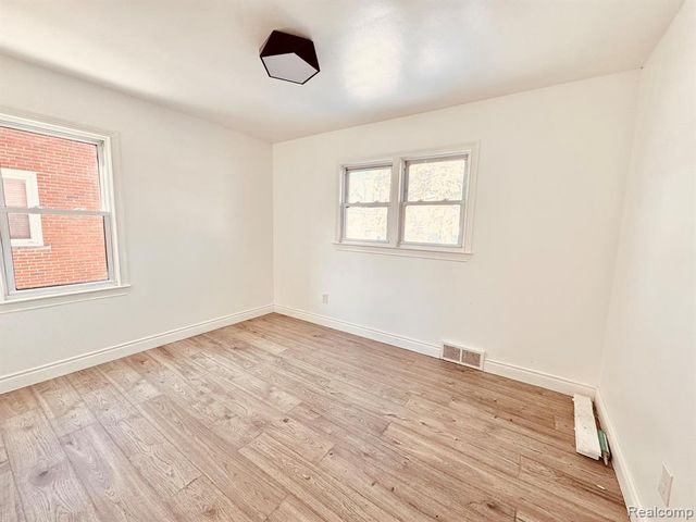 25715 W Hills Drive, Dearborn Heights, MI 48125