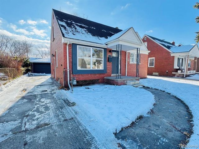 25715 W Hills Drive, Dearborn Heights, MI 48125