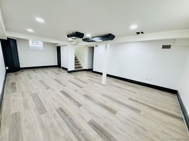 25715 W Hills Drive, Dearborn Heights, MI 48125