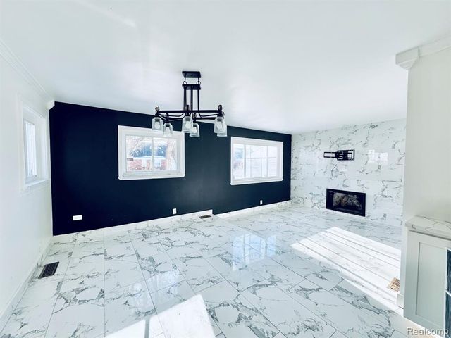 25715 W Hills Drive, Dearborn Heights, MI 48125