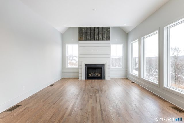 195 Willow Creek Estates Drive, Southbury, CT 06488