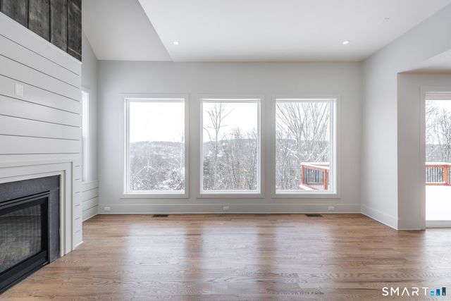 195 Willow Creek Estates Drive, Southbury, CT 06488